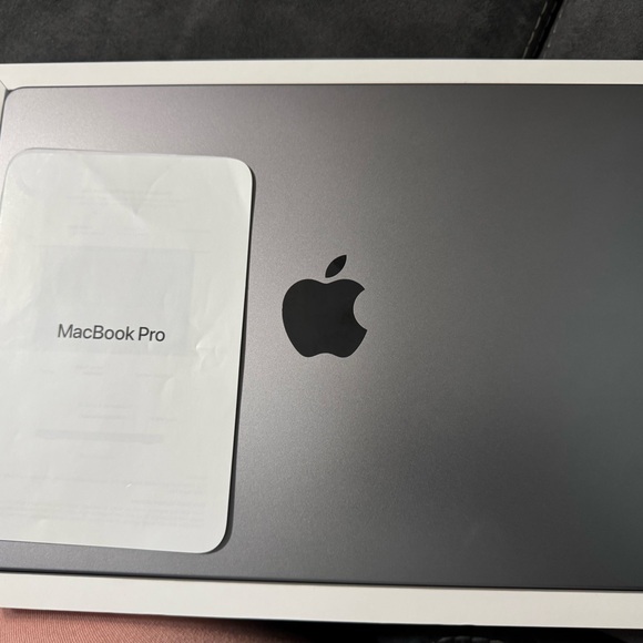 Apple MacBook Pro 14